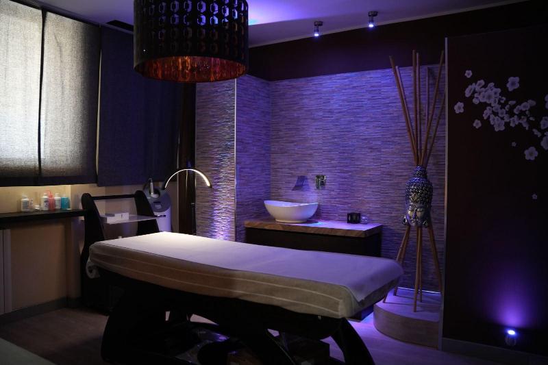 Claudia Montrone Estetica & Make Up — estetista a Bari