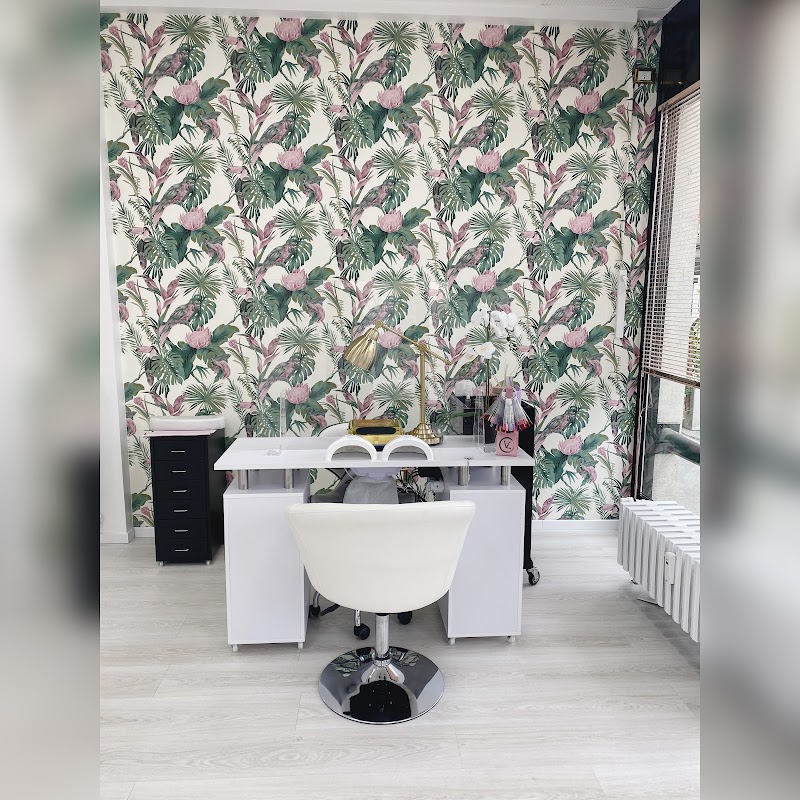 VL BEAUTY SALON — estetista a Bollate