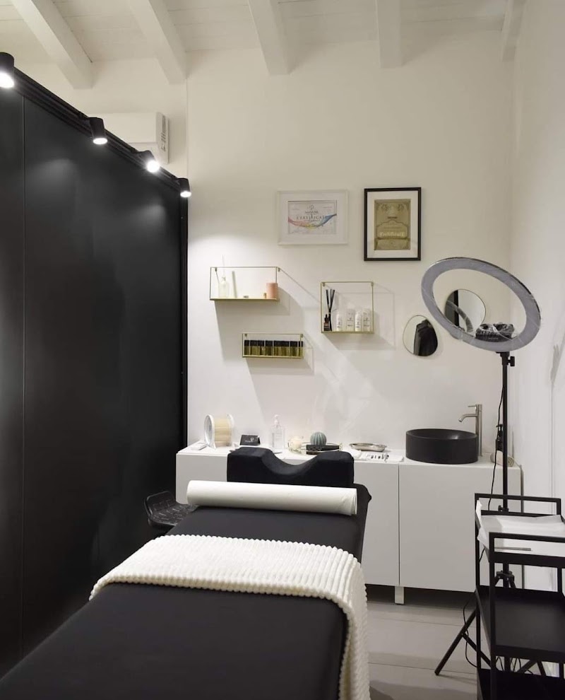 At Estetica Avanzata — estetista a Acireale