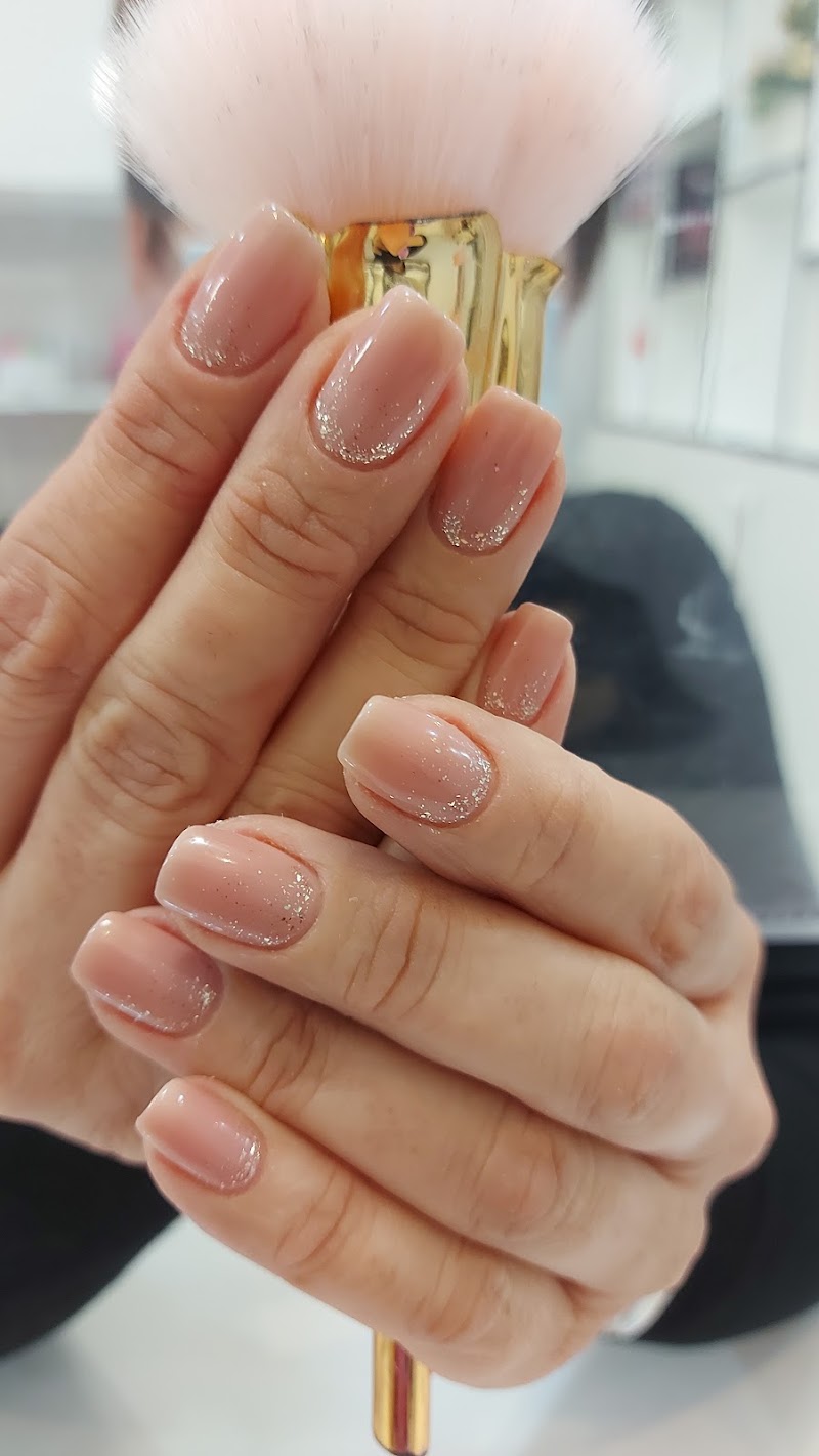 Momo Nails — estetista a Crema