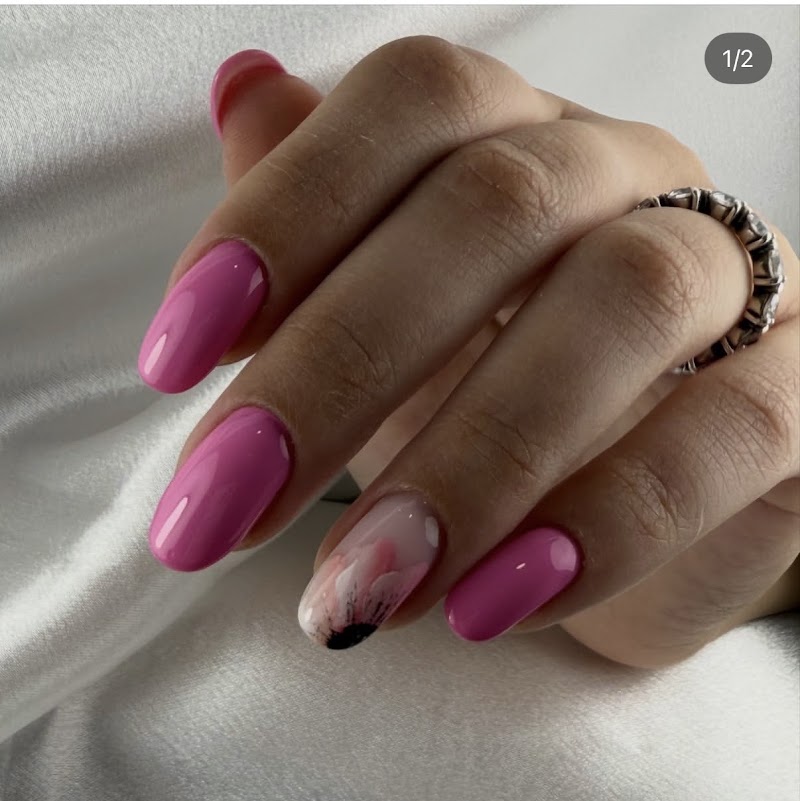 Maddy Nail Artist — estetista a Abbiategrasso