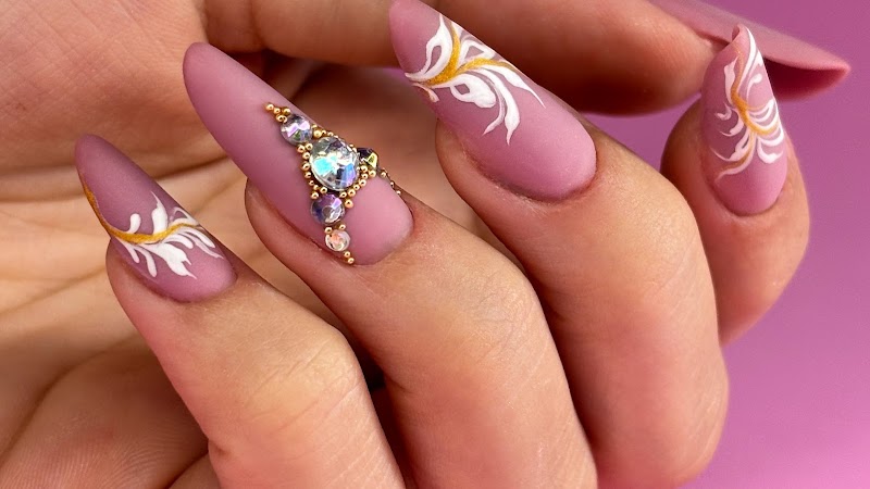 Nail Beauty Artist di Alessia Rubino — estetista a Taranto