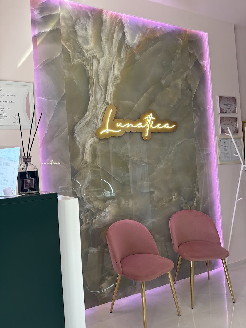 Lunatica Nails & Beauty di Alessandra Tassiello — estetista a Bitonto