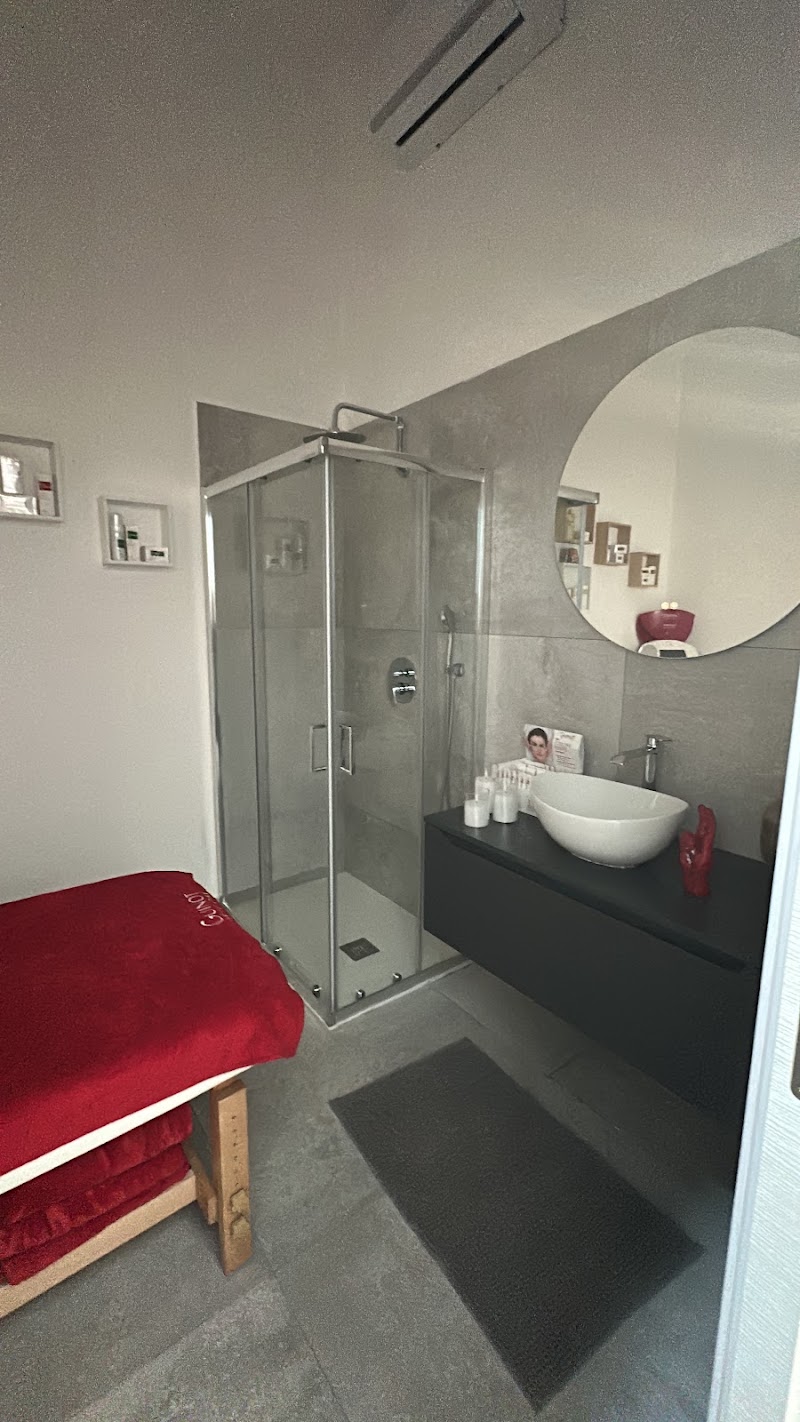 Linda beauty boutique estetica e benessere — estetista a Giugliano in Campania