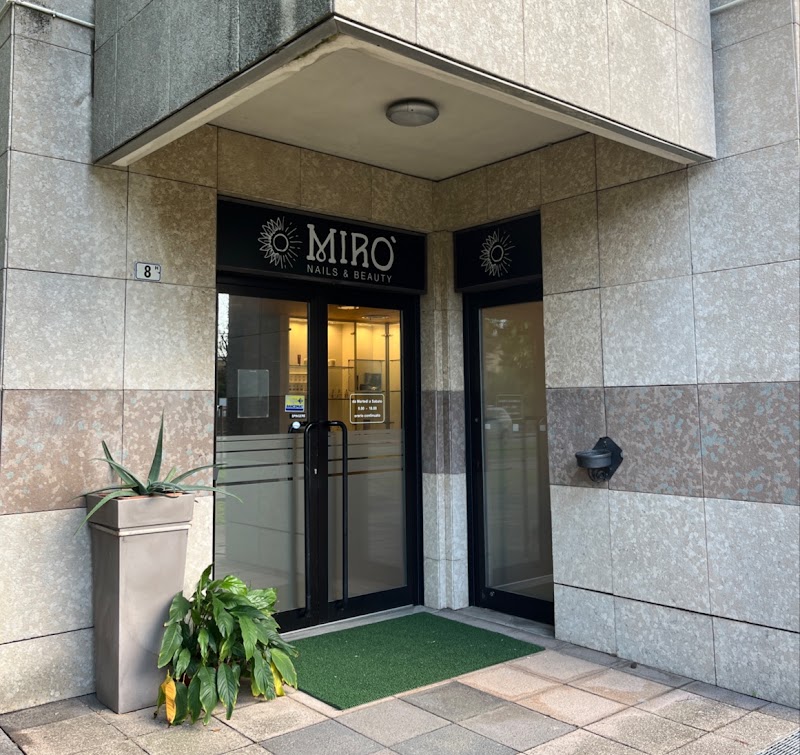 Mirò Nails & Beauty — estetista a Bergamo