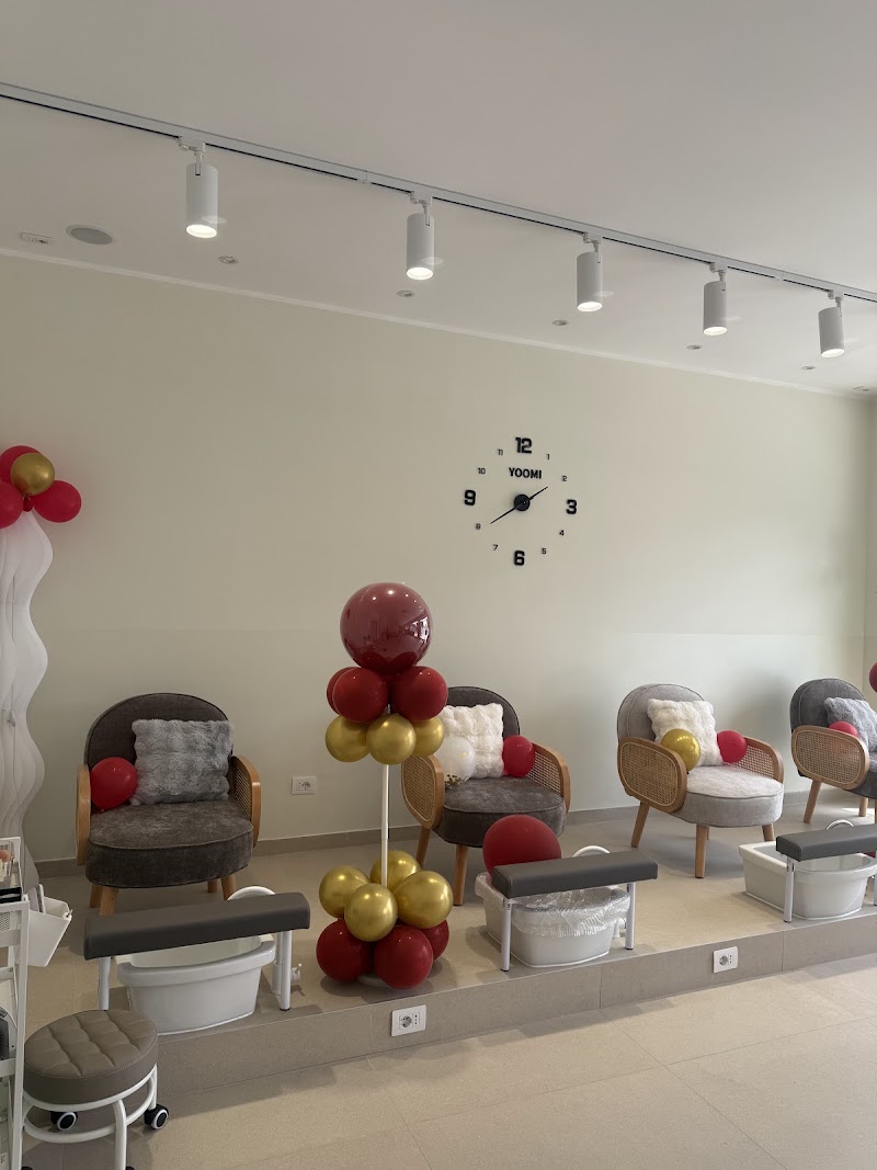 Yoomi nail studio — estetista a Seriate