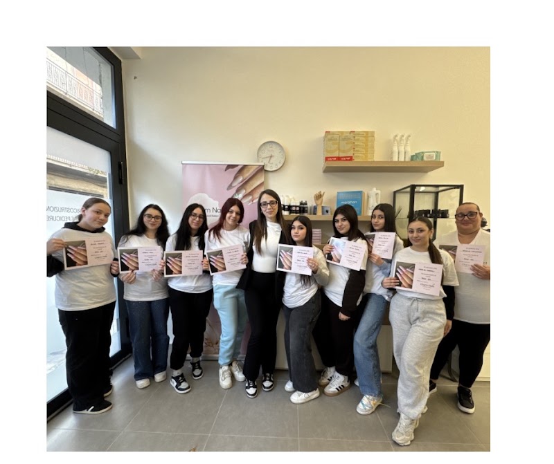 CHARM NAILS ACADEMY — estetista a Misterbianco