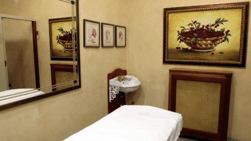 Estetica Donatella Silvestri - Dibi Center — estetista a Bari