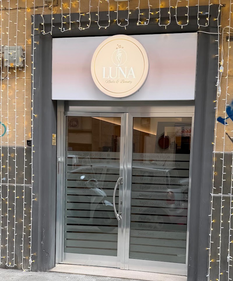 LUNA - Nails & Beauty — estetista a Bari