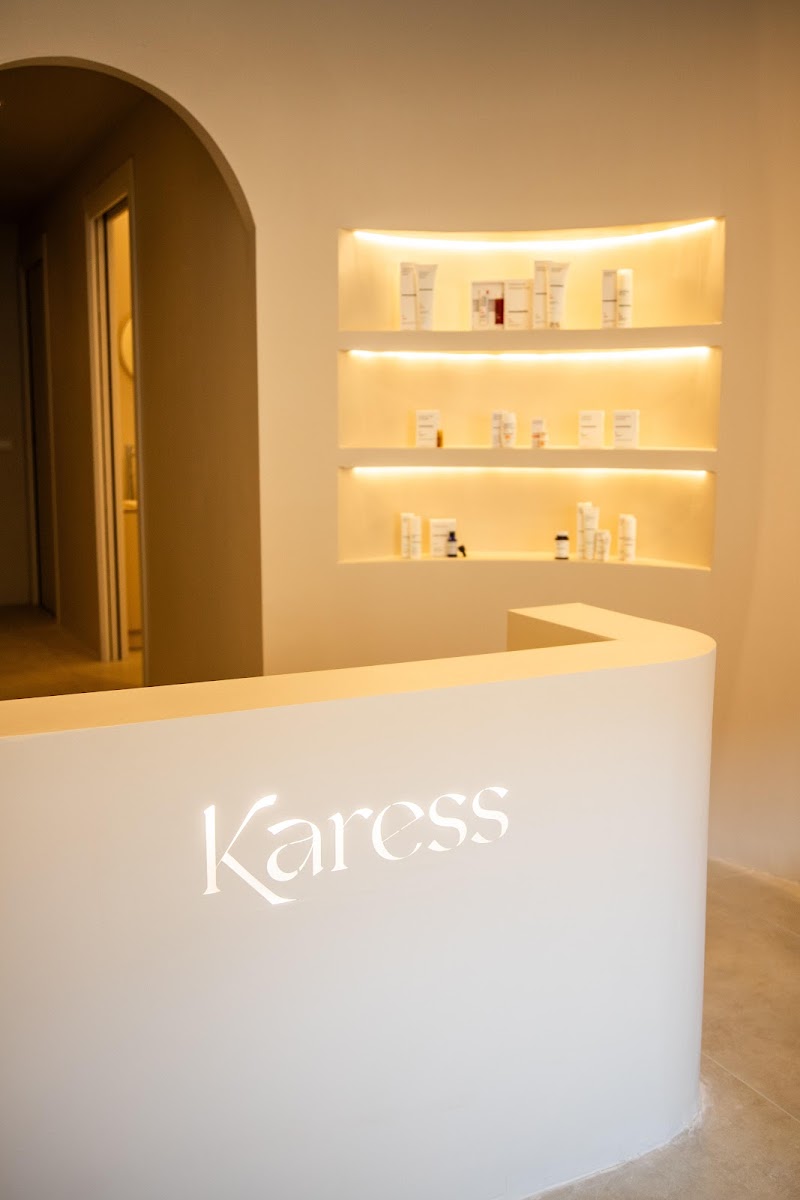 KARESS — estetista a Monza
