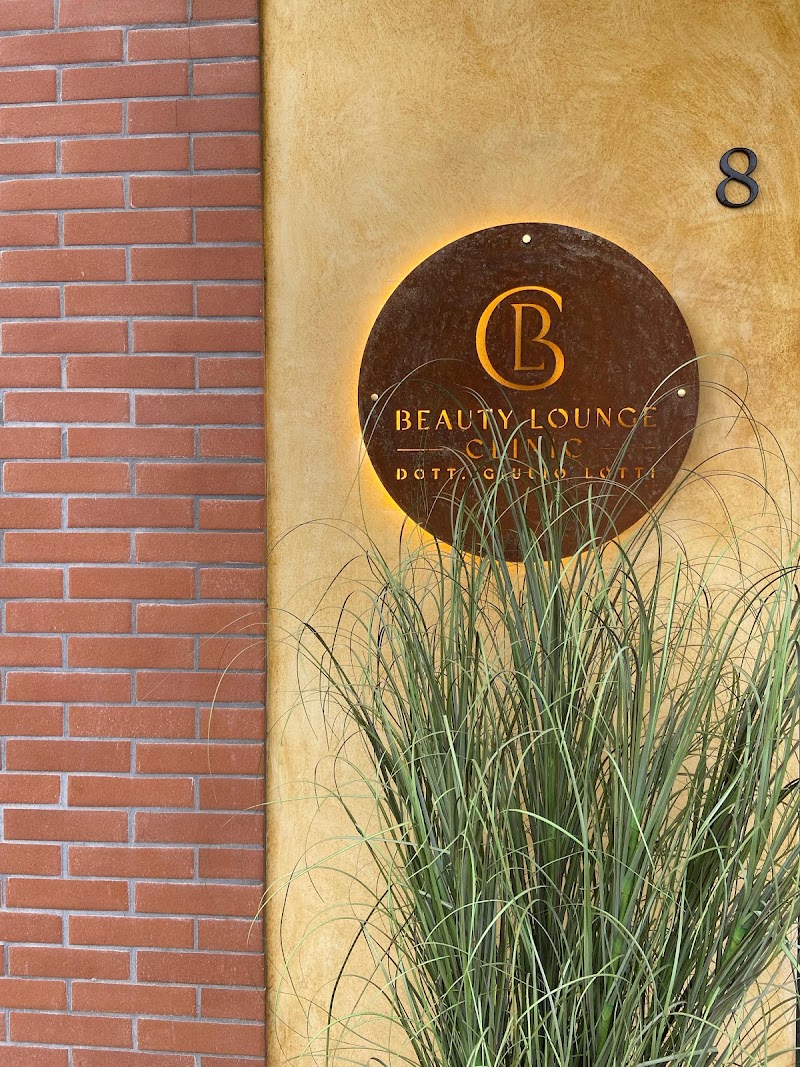 Beauty Lounge Clinic - Dott. Giulio Lotti - Medicina Estetica — estetista a Castiglione delle Stiviere