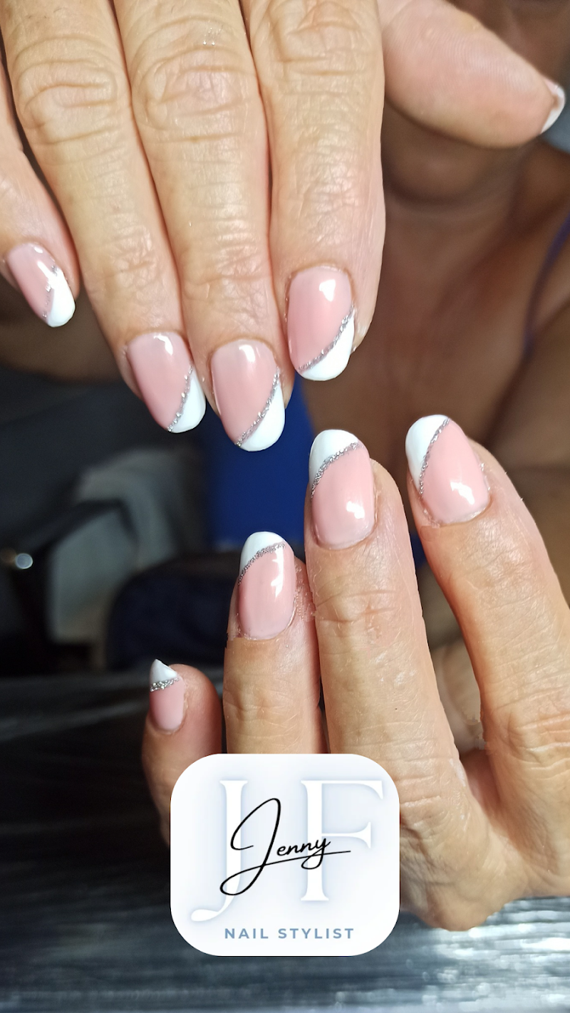 Onicotecnica - JF Jenny - Nail Stylist — estetista a Colleferro