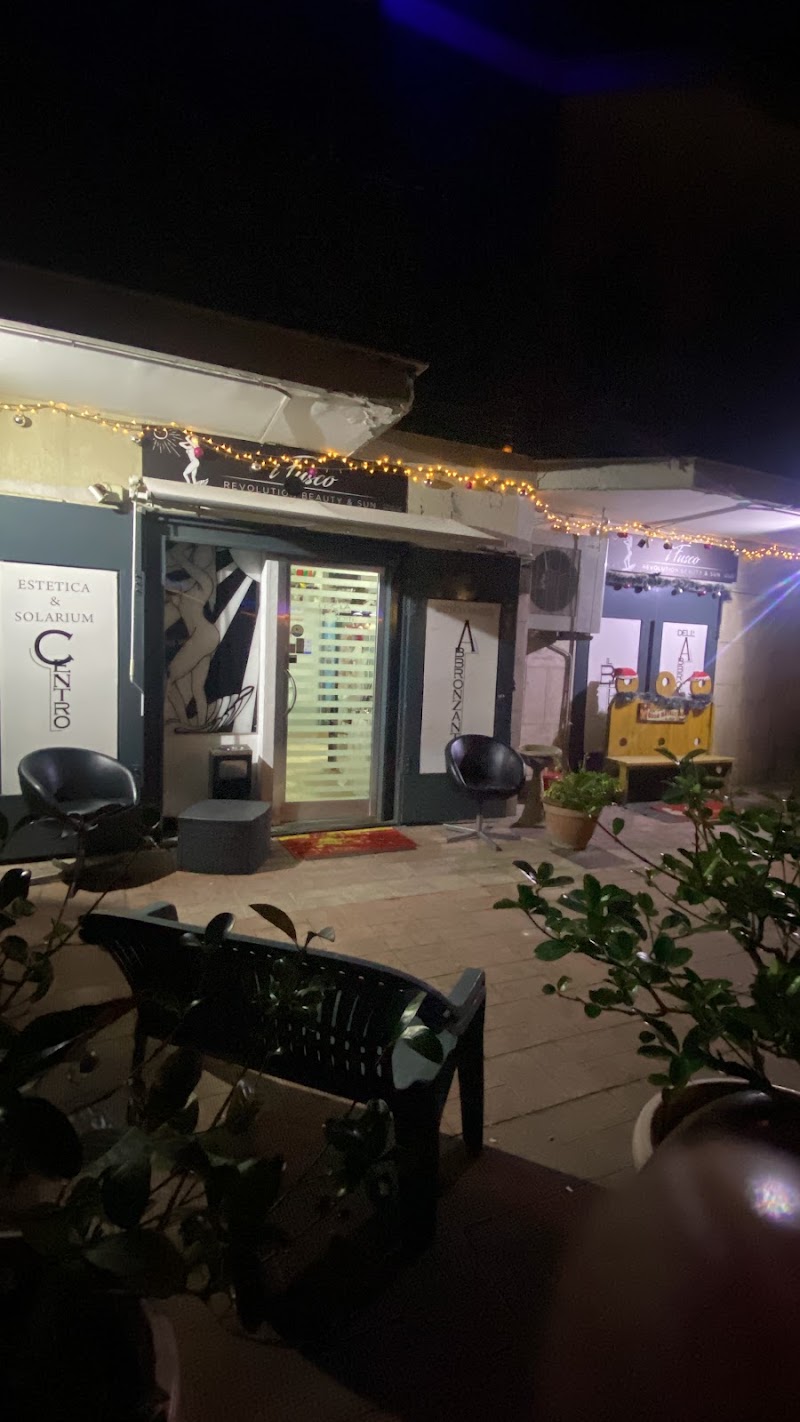 I Fusco - Isola di Afrodite — estetista a Aversa