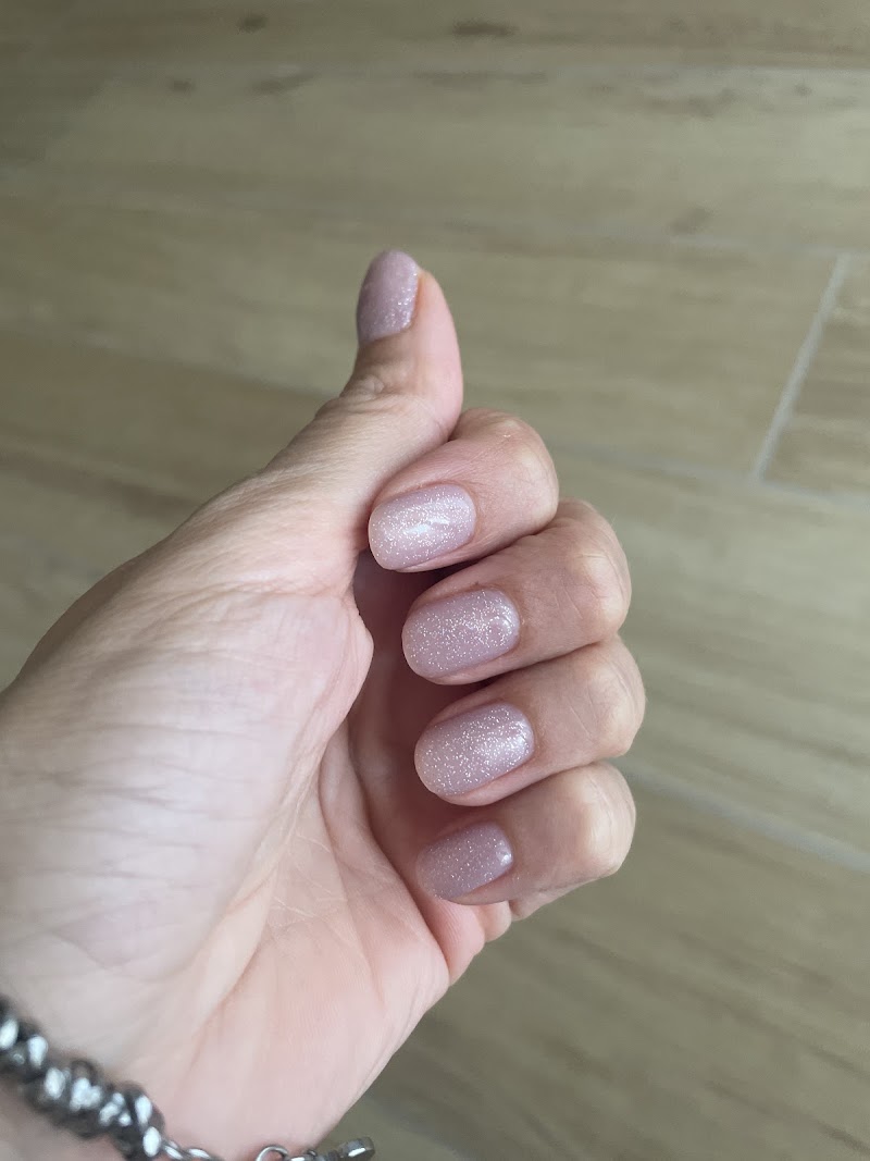 July Nails Centro Estetico — estetista a Milano