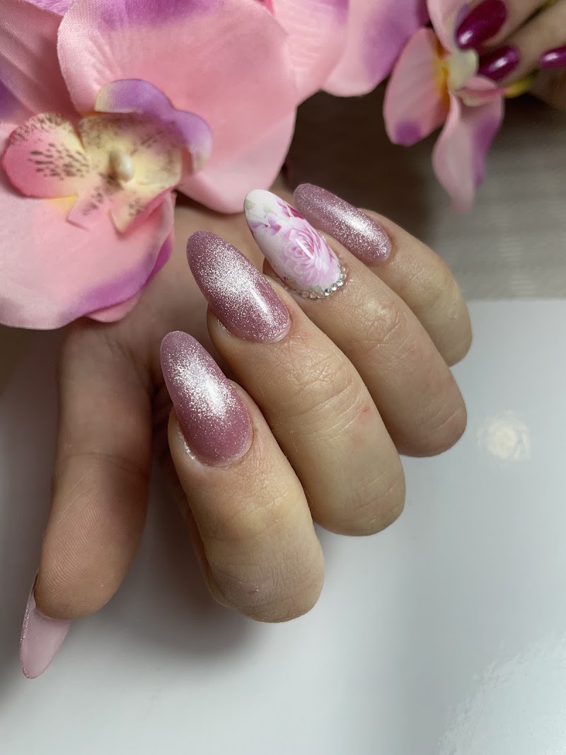 La SUITE NAIL-bar di Stefania Paoloni — estetista a Aprilia