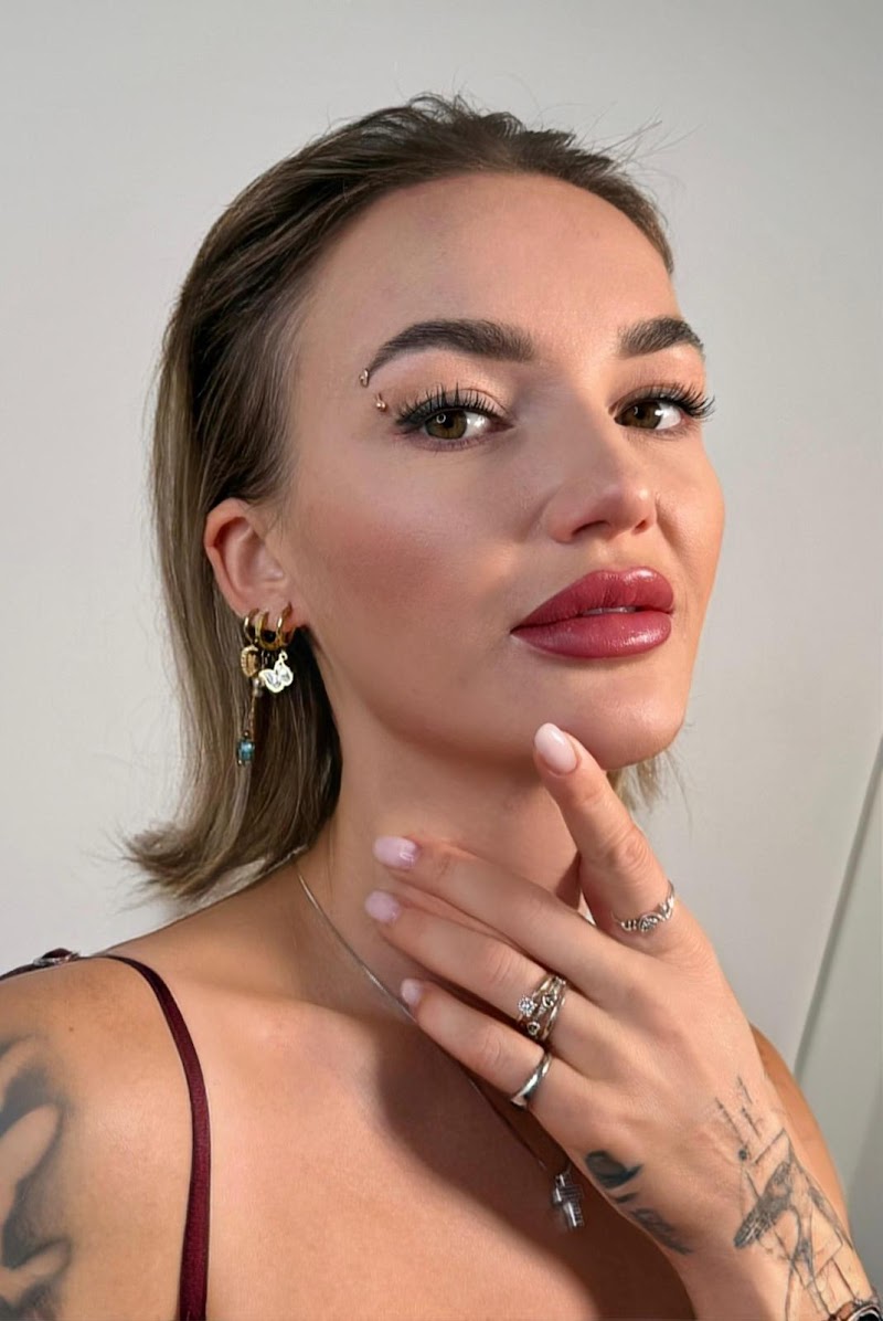 Beauty Specialist Tania — estetista a Bari