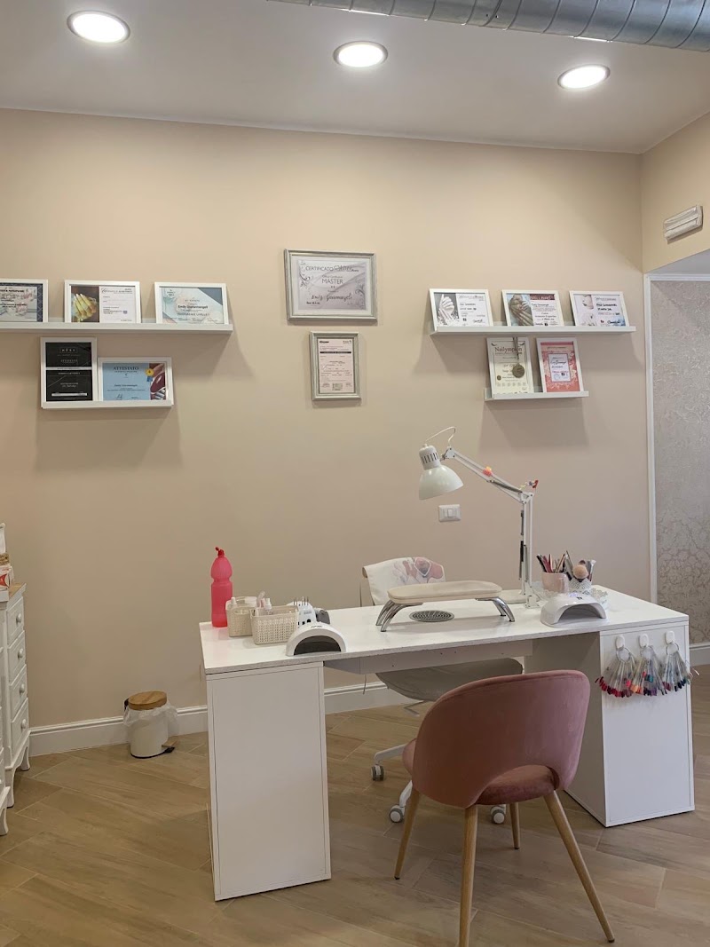Emi Giò Nails & beauty — estetista a Albano Laziale