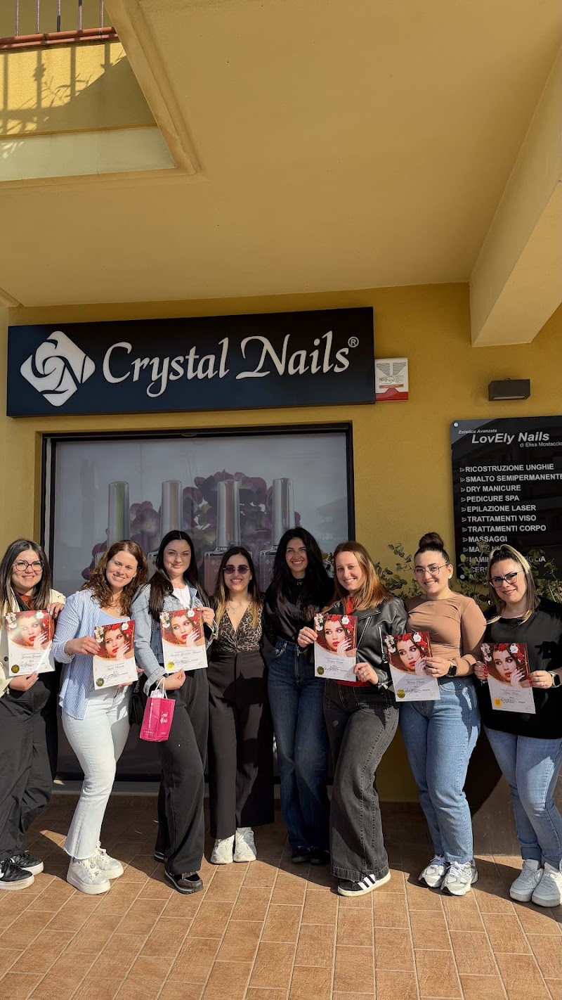 LovEly Nails — estetista a Barcellona Pozzo di Gotto
