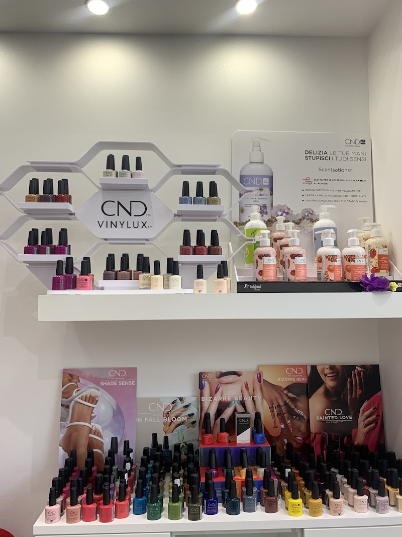 CND SHELLAC CERTIFIED SALON JOLIE — estetista a Milano