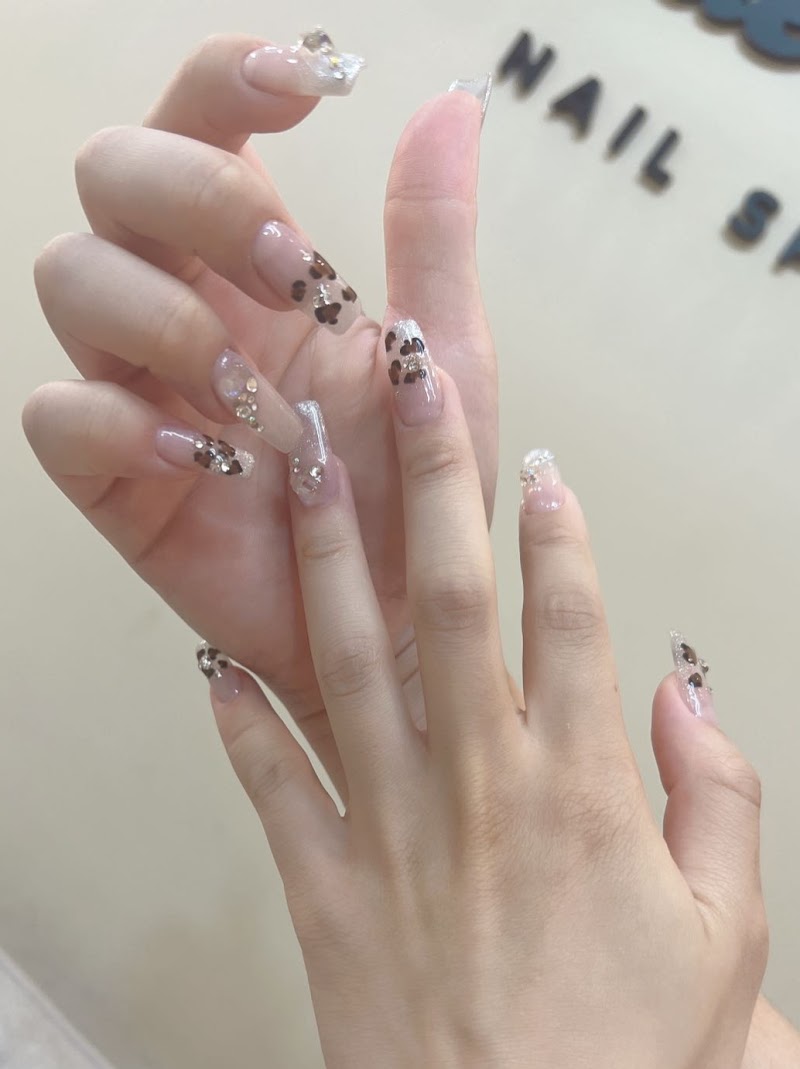 Tra.Youlike Nail Spa — estetista a Tradate