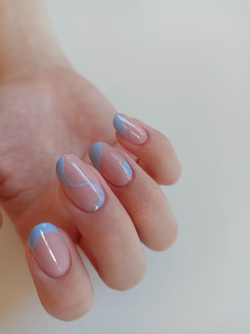 Gold Nails di Chiara Carollo — estetista a Gallarate