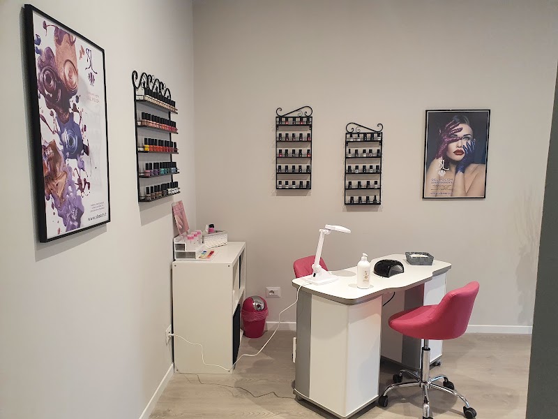 Daly Beauty — estetista a Rozzano