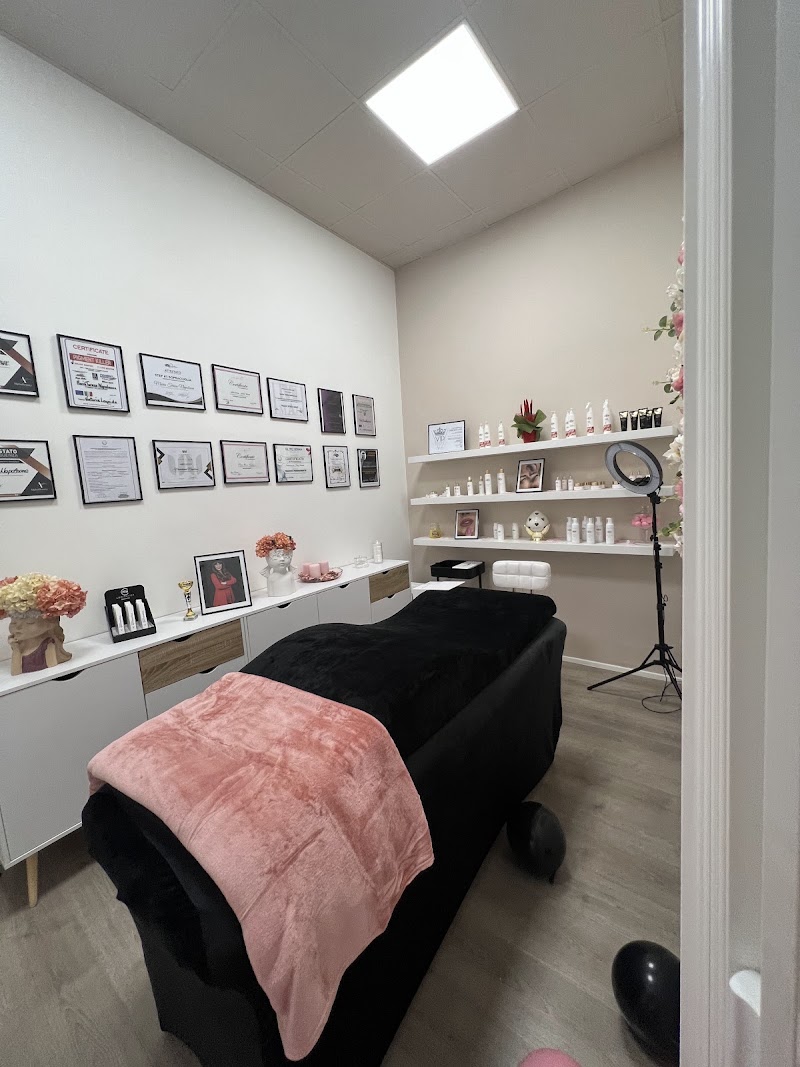 Maria teresa napoleone permanent make up & beauty — estetista a Bari