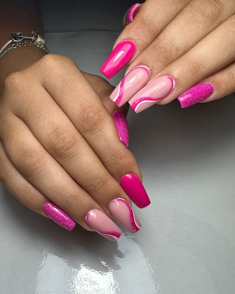 VIP Nails & Beauty — estetista a Terracina