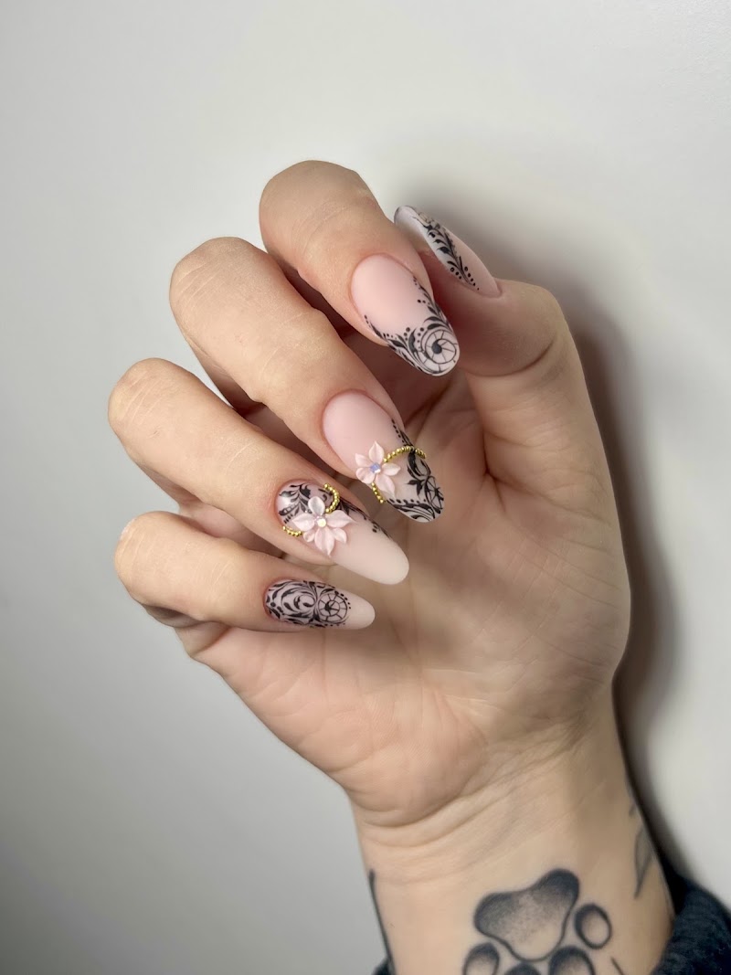 Evolution Nails — estetista a Bagheria