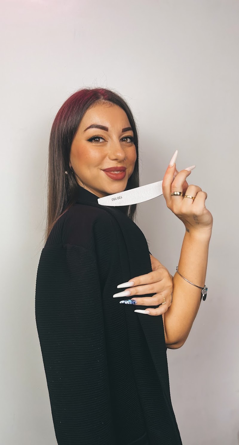 Leey Academy — estetista a Senago