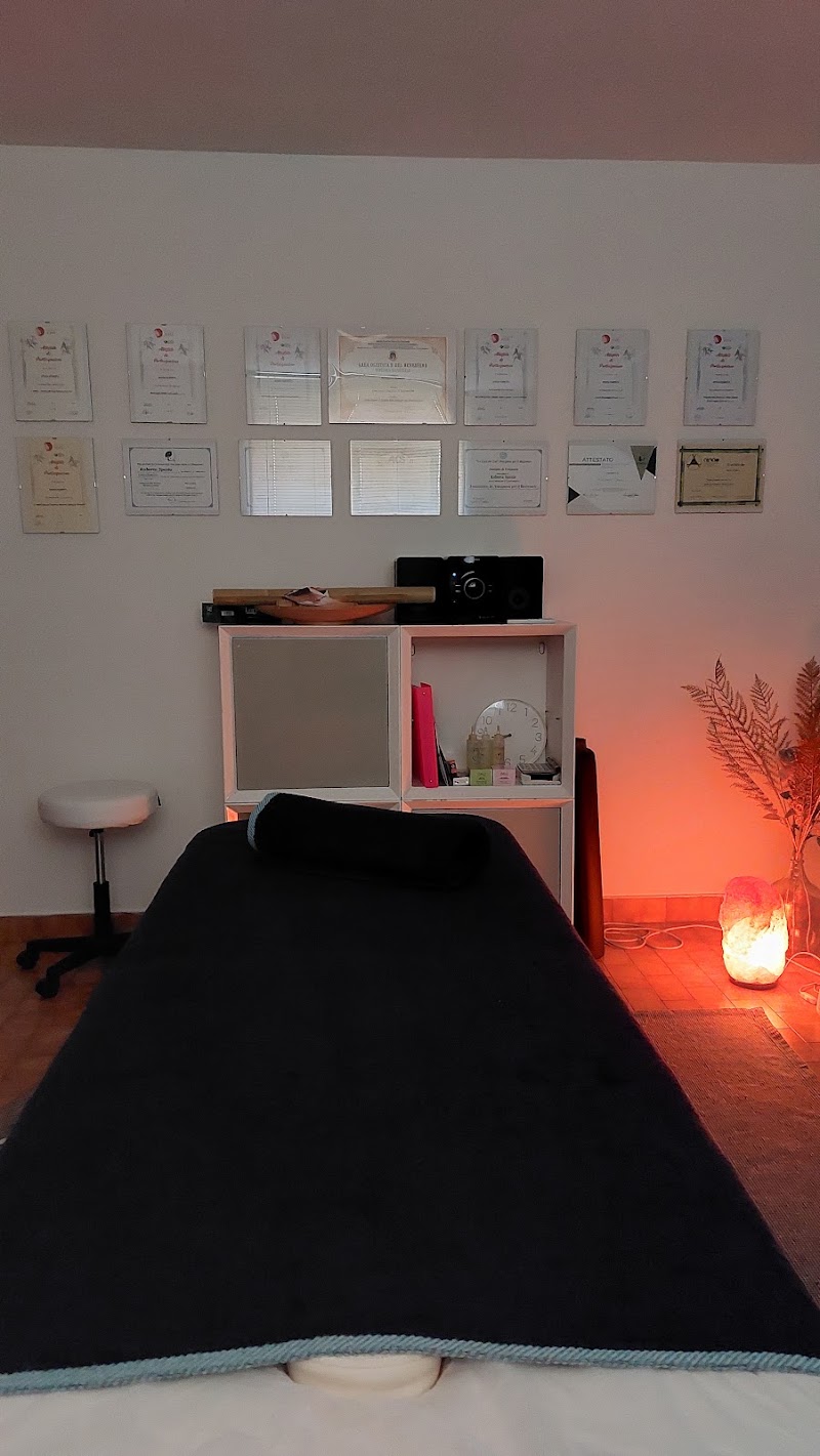 Studio massaggi olistici La via del benessere — estetista a Cervinara