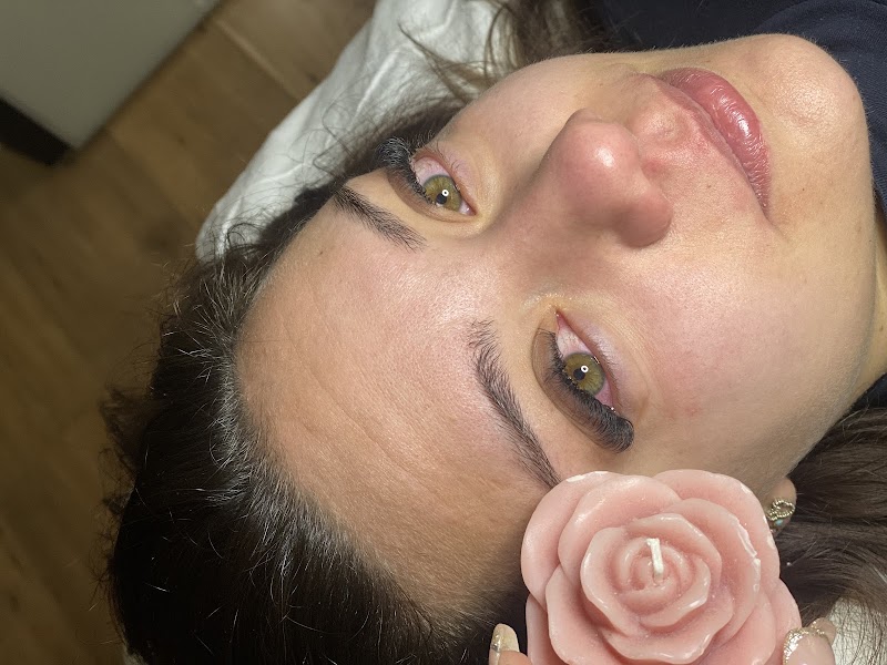 MCP Makeup & Lashes — estetista a Sant'Anastasia