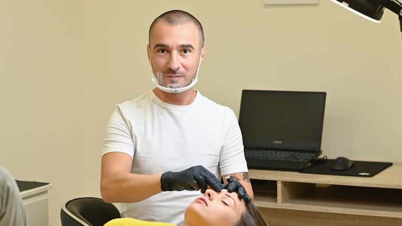 Silviu Anghel Trucco Semipermanente Sopracciglia & Microblading — estetista a Palazzolo sull'Oglio