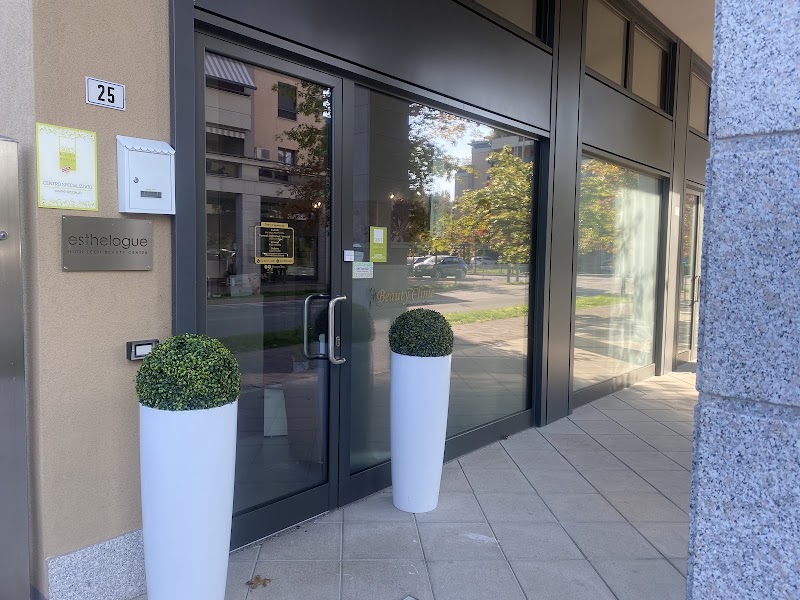 Beauty Clinic — estetista a Magenta