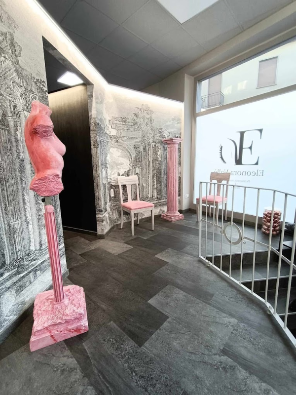 Eleonora Valle' Trucco permanente E beauty — estetista a Monza
