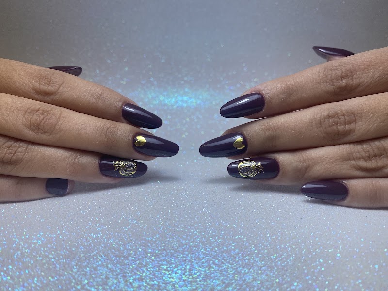 Sillabi Nails & Beauty — estetista a Legnano