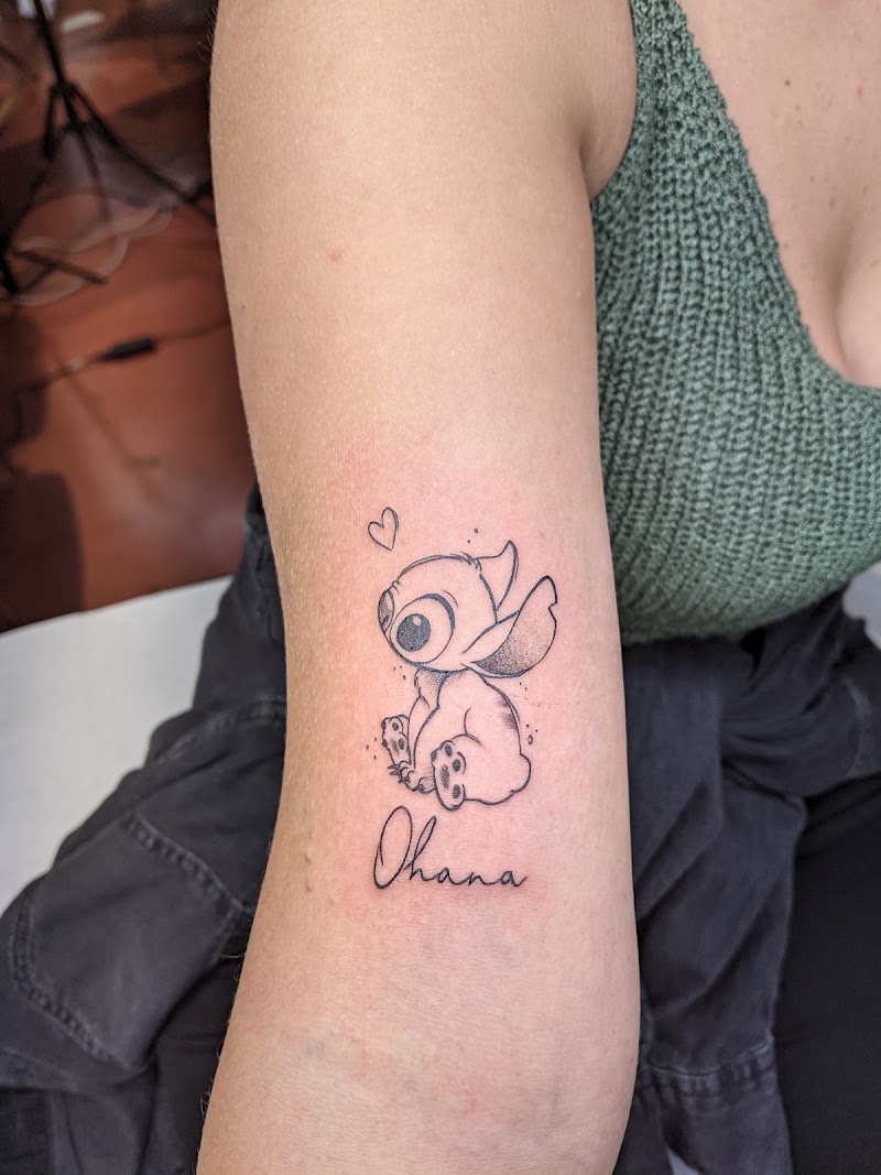 SHARINK • Tattoo & Piercing — estetista a Latina